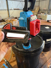 Load image into Gallery viewer, Milwaukee 18V to MacNaught 18V Battery Adapter (Pump, Grease Gun)
