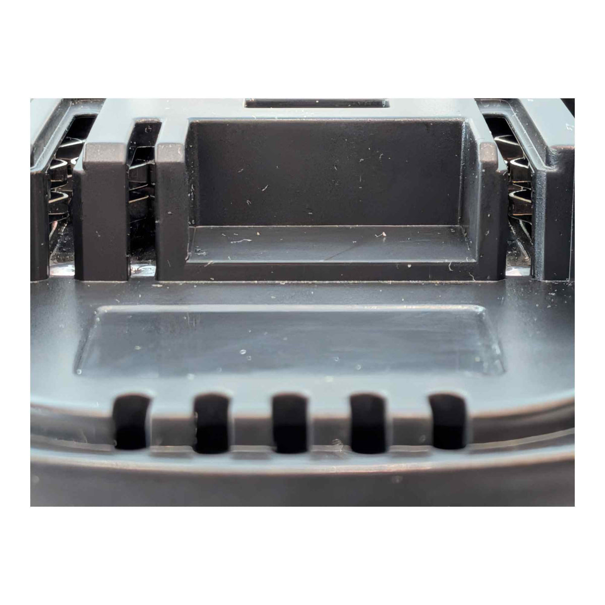 Milwaukee 18V to Makita 18V Battery Adapter